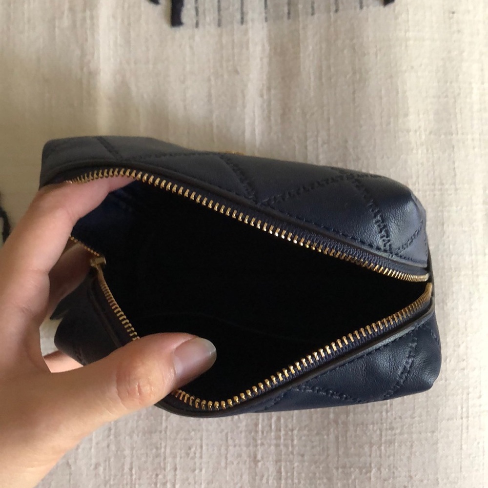 NWOT Tory Burch make up pouch - Picture 3 of 4